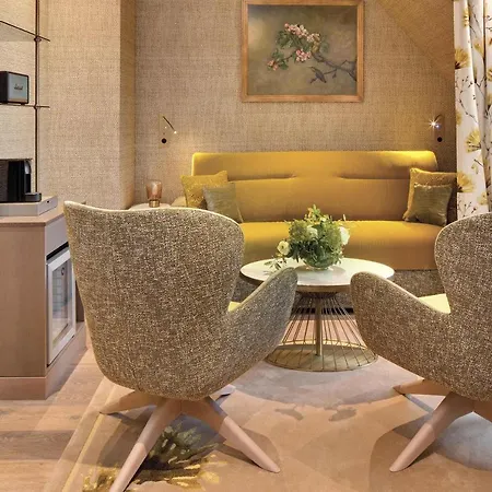 La Demeure Montaigne 5*
