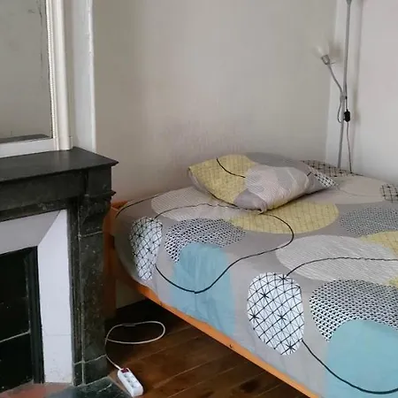 Private Iii For 1 Person Maximum In Our Family In 10, Near La Gare Du Nord