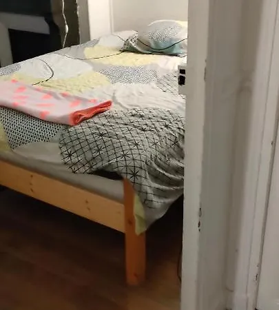 Homestay Private Iii For 1 Person Maximum In Our Family In 10, Near La Gare Du Nord Paris