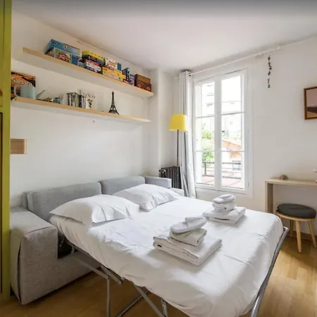 Petit Lumineux Et Atypique Apartment