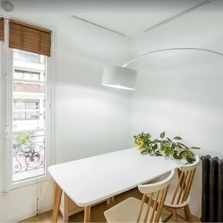 Apartment Petit Lumineux Et Atypique