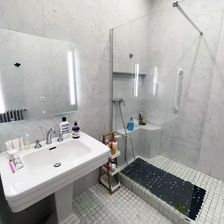 Beautiful Flat In The Center Of 6 Th District Paris