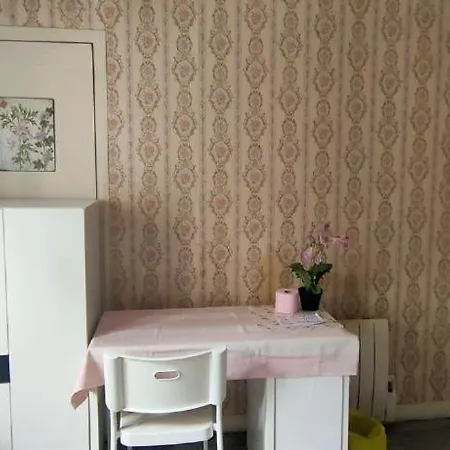 Auberge de jeunesse Fleur De *