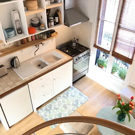 Petit Lumineux Et Atypique Apartment