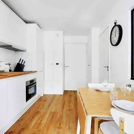 Apartment Rochechouart Paris