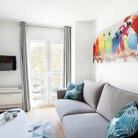 Apartment Rochechouart Paris