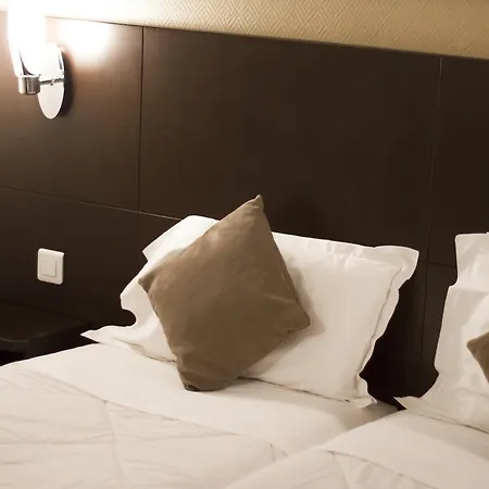 Hotel Les Hauts De Passy - Trocadero Eiffel 3*