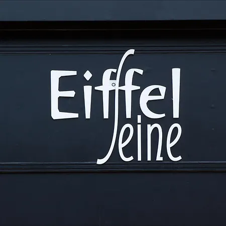 Hotel Eiffel Seine Paříž