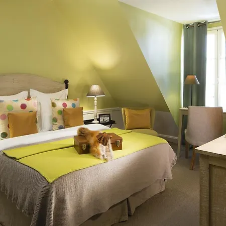 Hotel Le Petit Chomel 3*