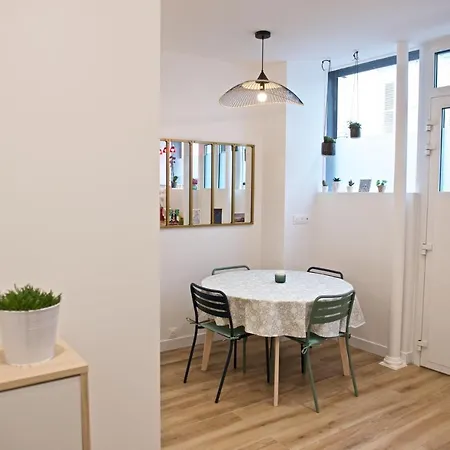 Charming Parisian With Air Conditioning - Climatisation & 2 Bedrooms - Batignolles Paris