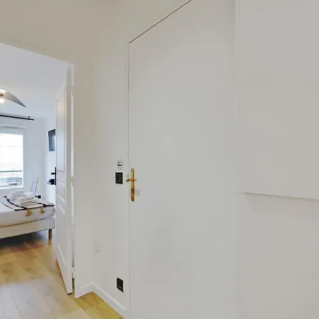 Apartment Buttes Chaumont - Sunny 2p Paris