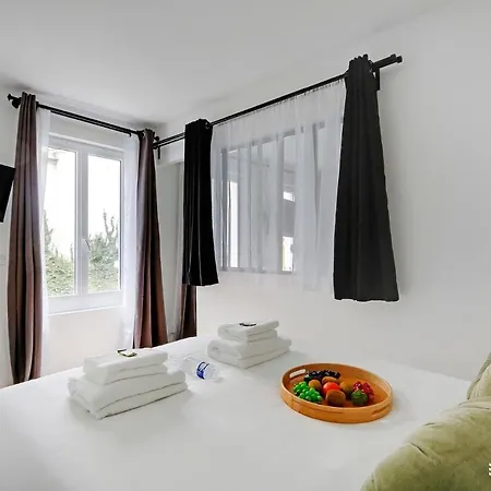 Cmg Jacques - Port Royal Paris