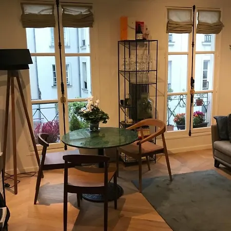 Apartment Hostnfly Apartments - Beautiful Renovated Apt In The Maraispompidou Paris