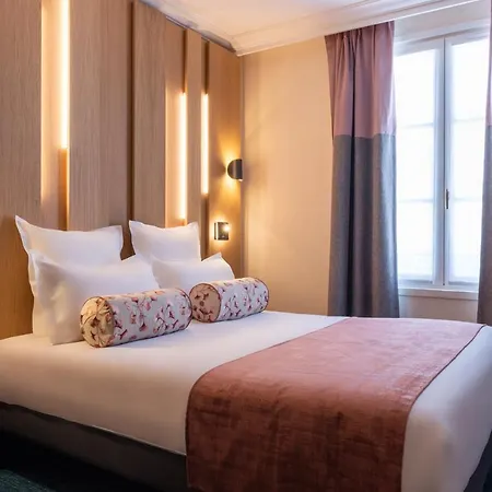 Leonardo Boutique Opera 4*