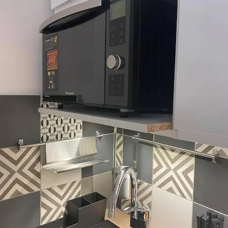 Newly Renovated Studio Near The Eiffel Tower Apartment