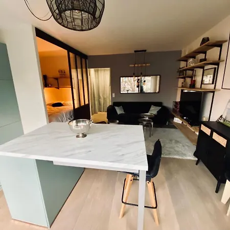 Apartment New, Appartement Au Calme, Balcon Sur Parc Prive