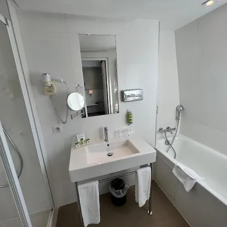 Paris-auteuil By Ihg Paris
