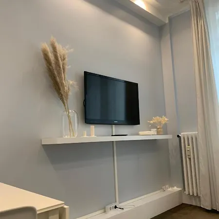Apartment Charming Eiffel Tower Paris