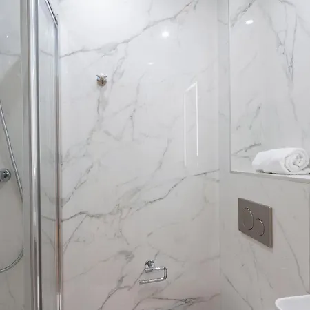 Au Coeur De Republique Hotel 3*