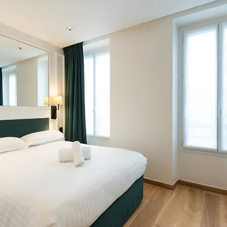 Hotel Au Coeur De Republique Paris