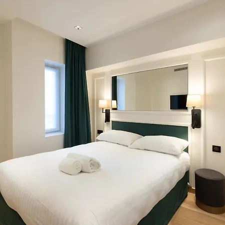 Hotel Au Coeur De Republique 3*