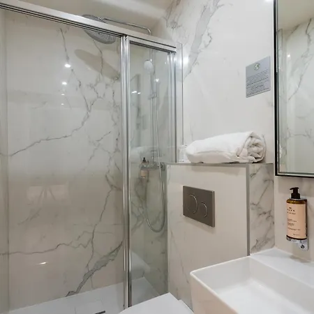 Hotel Au Coeur De Republique 3*