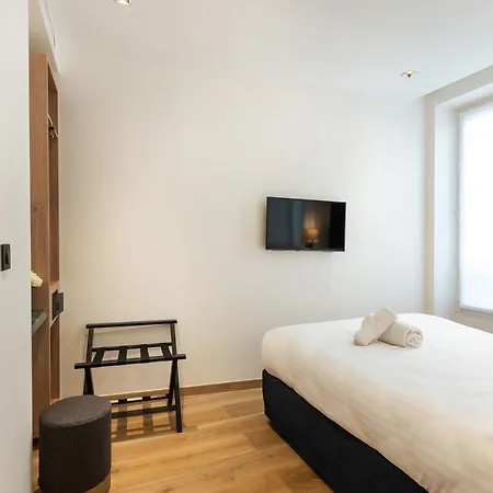 Hotel Au Coeur De Republique 3*