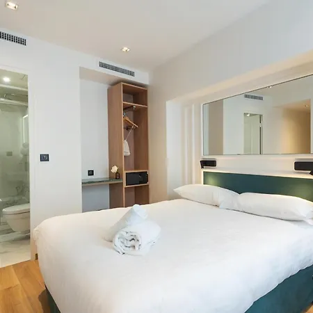 Au Coeur De Republique Hotel