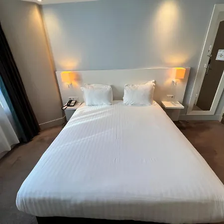 Hotel Paris-auteuil By Ihg
