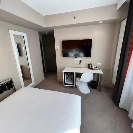 Paris-auteuil By Ihg Hotel Paris