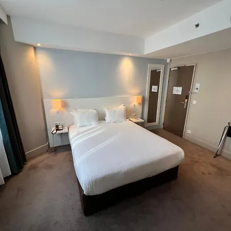 Hotel Paris-auteuil By Ihg
