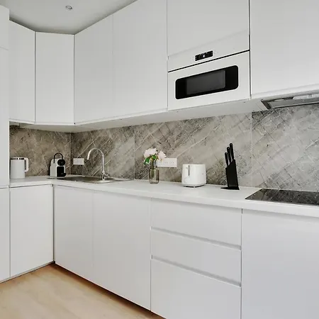 Charming - 2br-6p -in The Heart Of Apartment