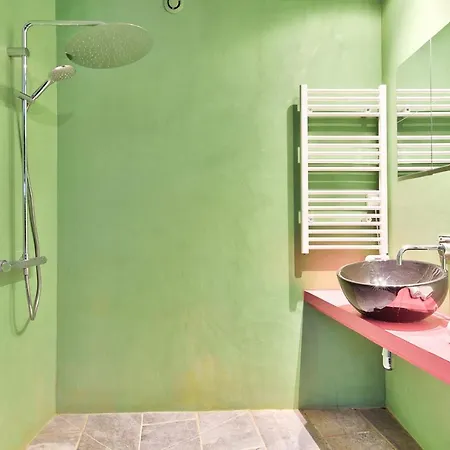Guestready - Beautiful And Colourful Apt In The 19th Arrond * Paris