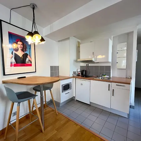 Charmant Studio Dans Un Immeuble 5 * Paris