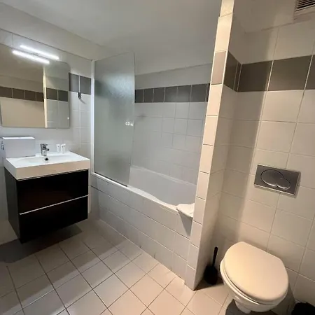 Charmant Studio Dans Un Immeuble 5 * Paris