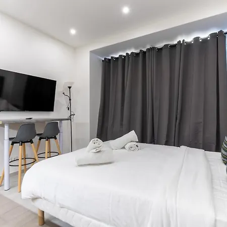 Hsh Lemercier-batignolles Cosy Studio 2p * Paris