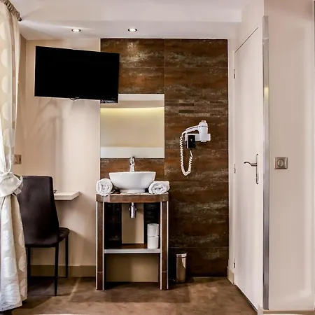 Nation Montmartre Hotel Paris