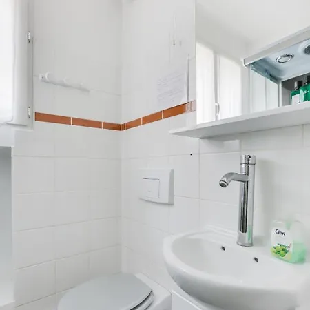 ++++ Privee Arc De Triomphe / Private Arc De Triomphe ++++ Homestay