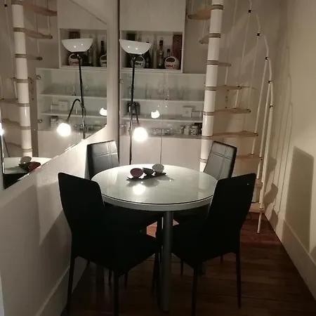 Homestay ++++ Privee Arc De Triomphe / Private Arc De Triomphe ++++ *