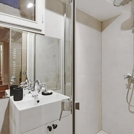 Pick A Flat's In Le Marais - Rue Saint Martin *