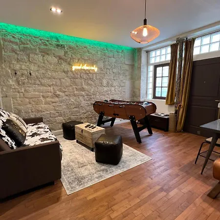 Good Vibes Luxurious Loft In 11th, With Ac & Table Football Apartment *
