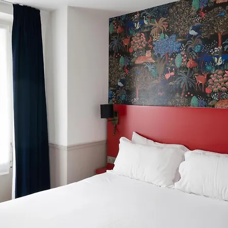 31 - Tour Eiffel Hotel 3*