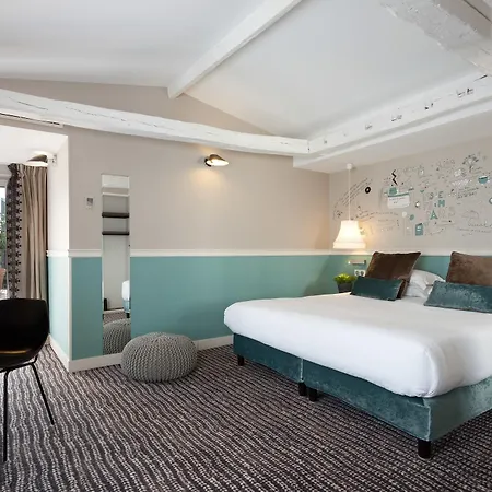 Des 3 Poussins Hotel