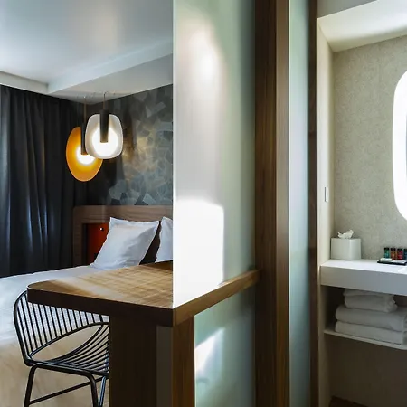 Hotel Oceania Paris Porte De Versailles 4*