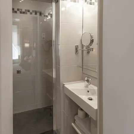 France Albion Hotel 2*