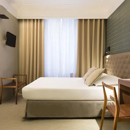 Sophie Germain Hotel 3*