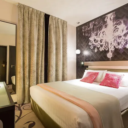 Yllen Eiffel Hotel