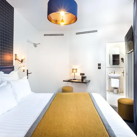 Clarisse Hotel