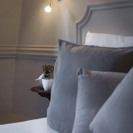 De La Porte Doree Hotell