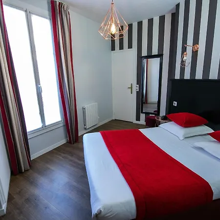 Eiffel Garibaldi Hotel 3*